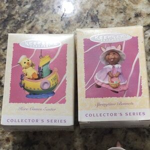 Bundle of 2 vintage Hallmark ornaments